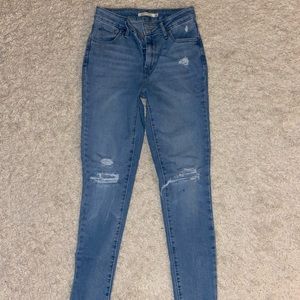 Levi’s Ripped Skinny Jeans